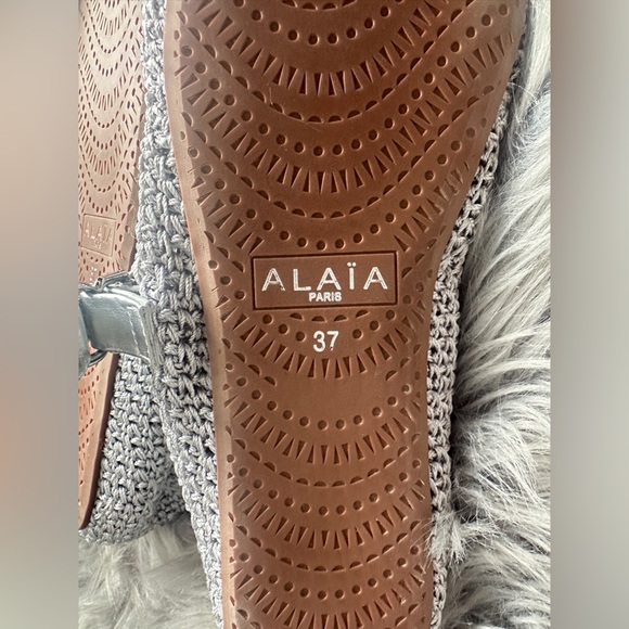 Alaïa crochet ballet flat with a Mary-Jane strap in silver size 37 - US 7 - Picture 5 of 10
